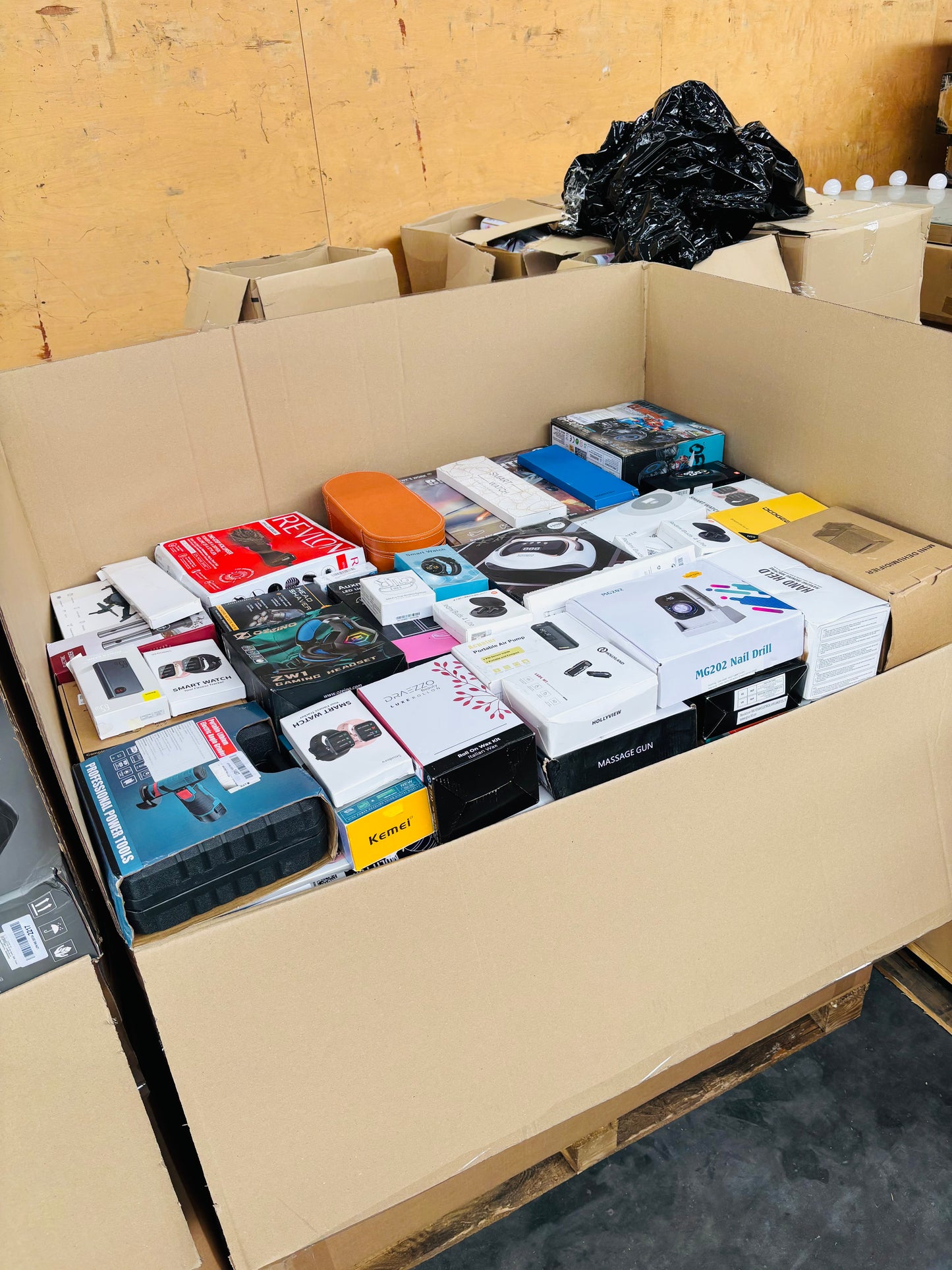 Kasse 18 Multimedia Mix Palette 250-400 Artikel