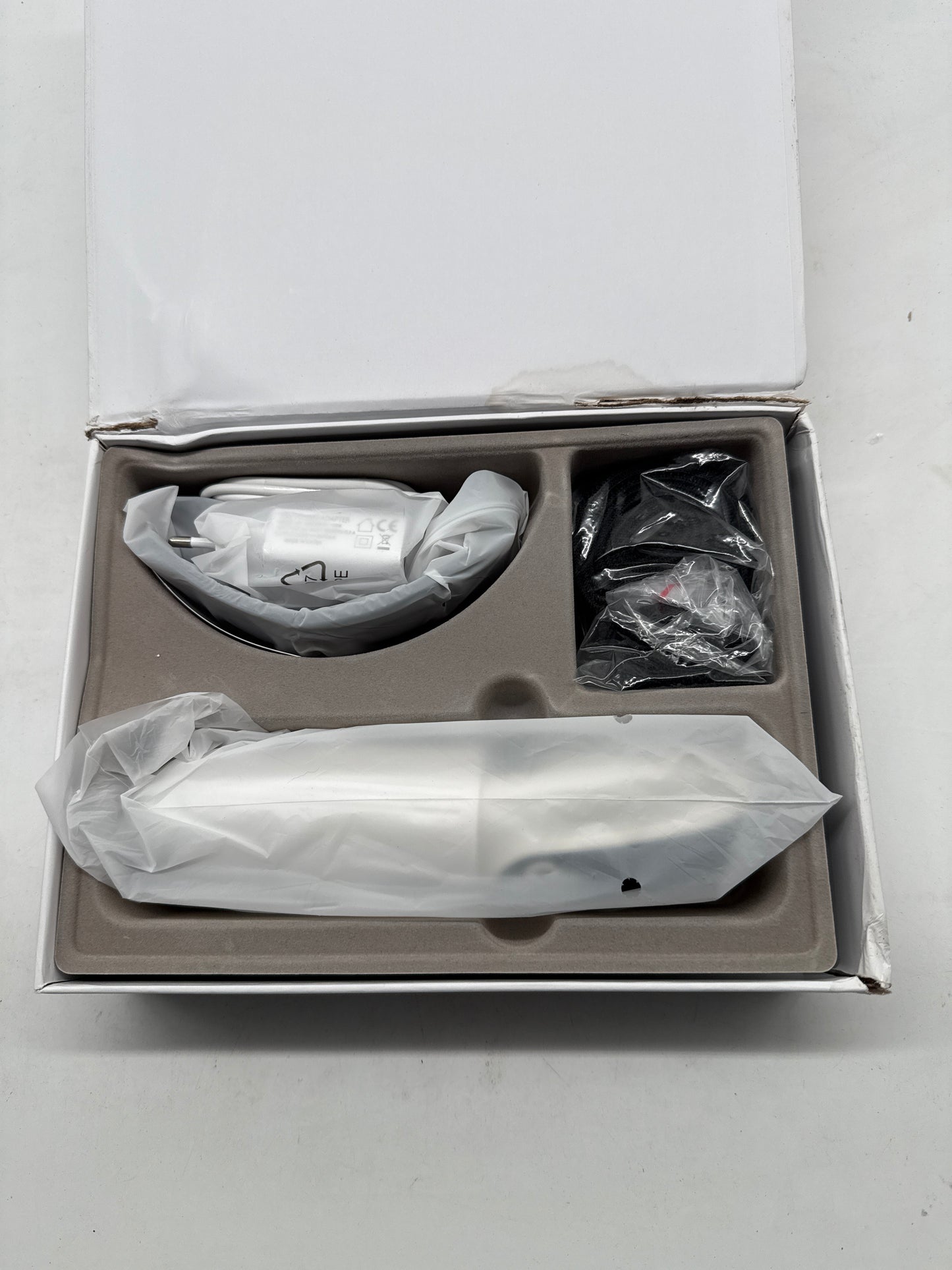 KTS TENS & Rotlichtlampe / Infrarot-Therapiegerät (A-/B-Ware)