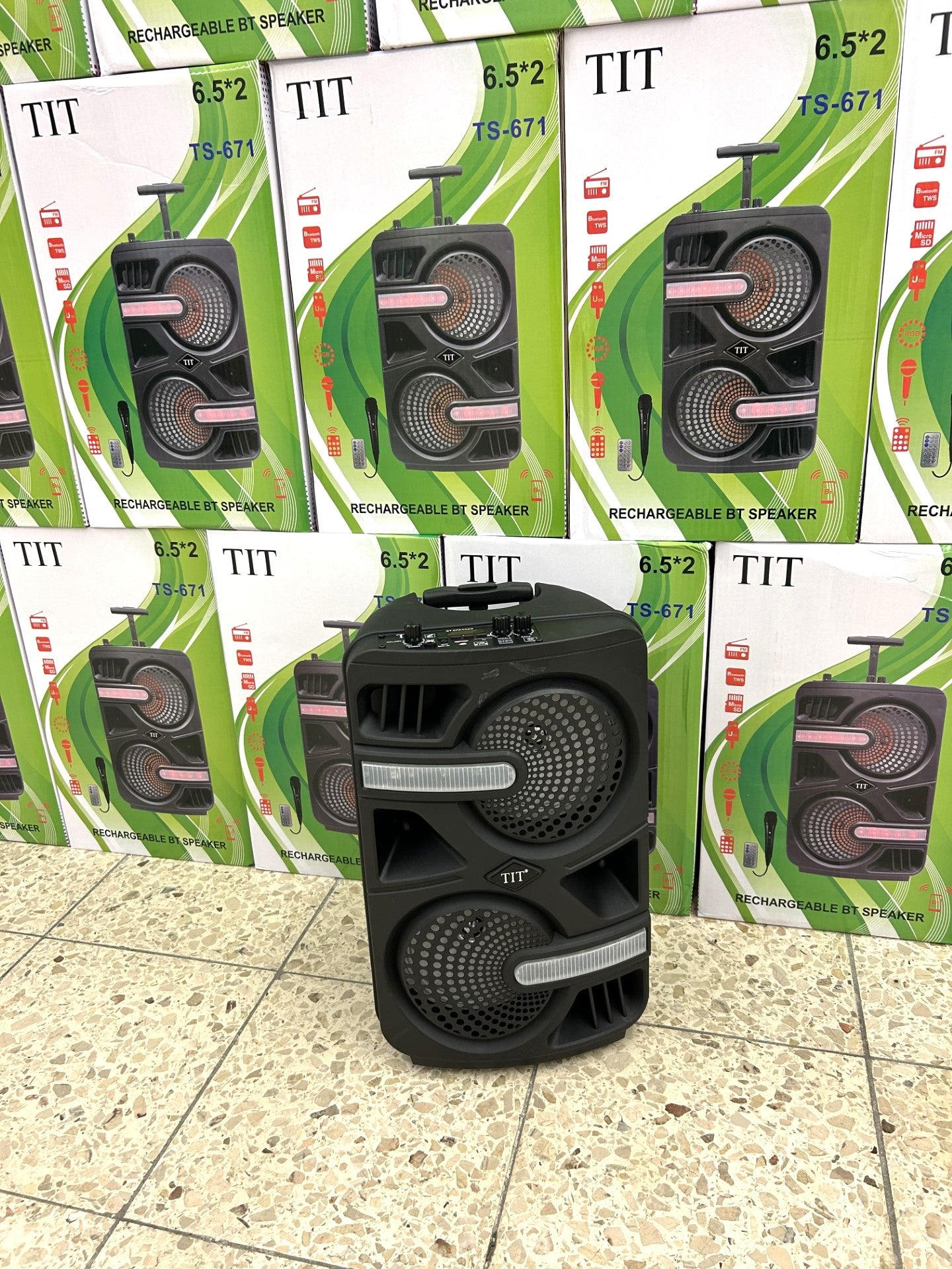 TIT Karaoke-Box/Speaker inkl. Mikrofon