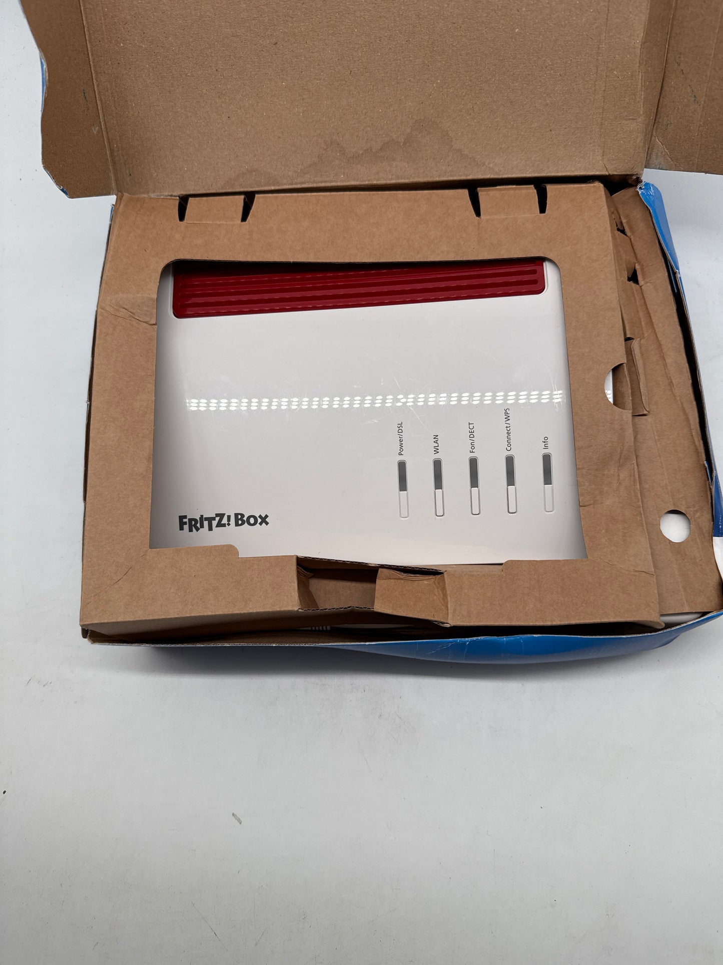 FRITZ!Box 5590 Fiber (A-/B-Ware, Verpackung beschädigt)