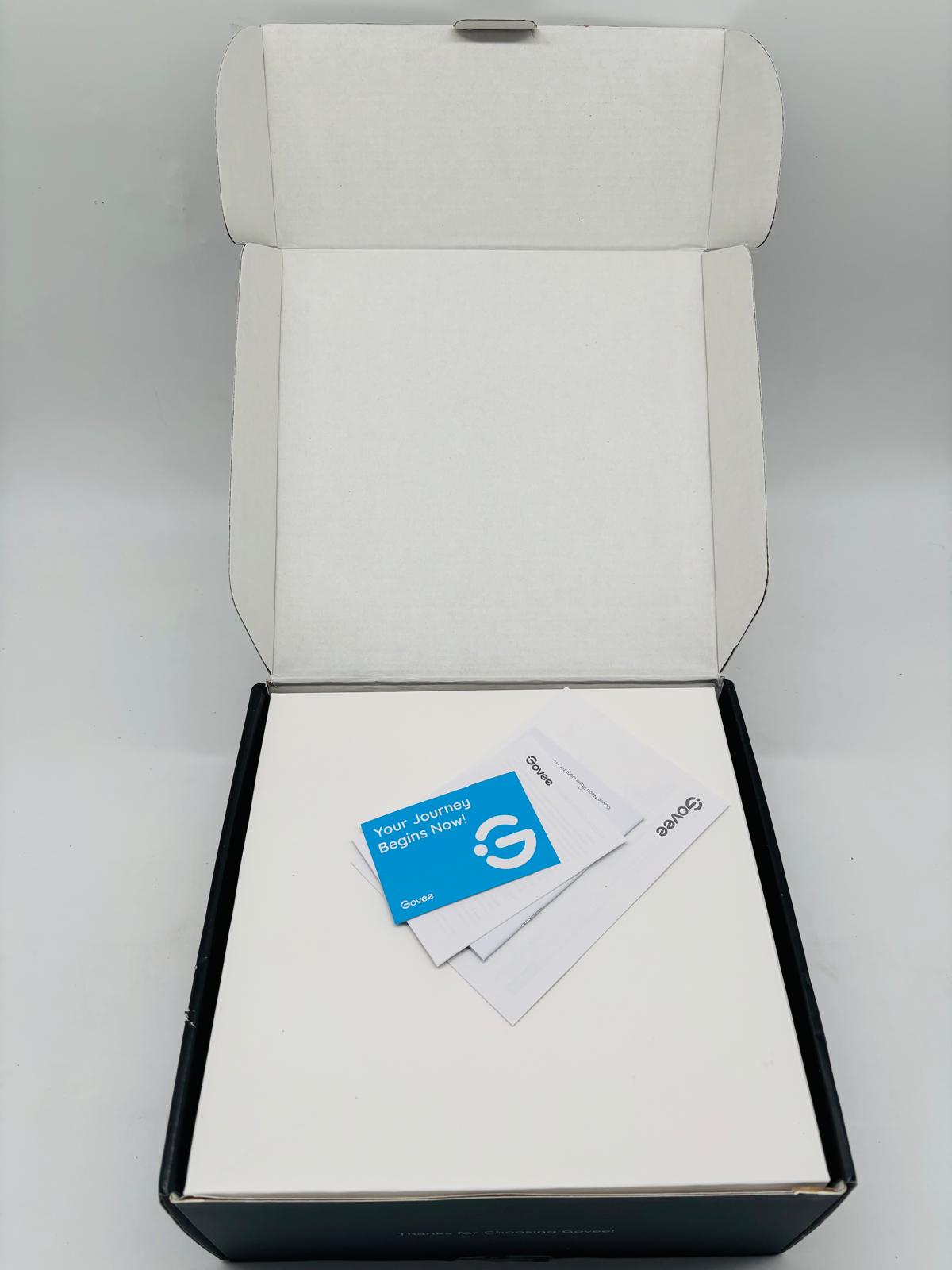 Govee Neon LED Strip für Sockelleisten (5 m, RGBIC, A-/B-Ware)